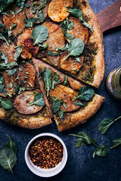 vegan-potato-pesto-pizza-well-and-full image