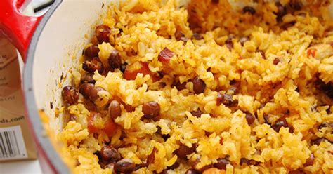 arroz-con-gandules-puerto-rican-rice-with-pigeon-peas image