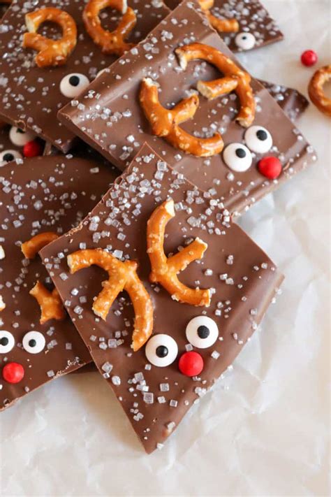 the-best-chocolate-reindeer-bark-recipe-homemade image