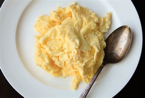 perfect-scrambled-eggs-recipe-leites-culinaria image