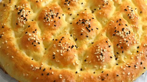 easy-no-knead-ramazan-pidesi-turkish image