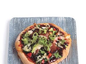 duck-pizza-with-hoisin-and-scallions-recipe-self image
