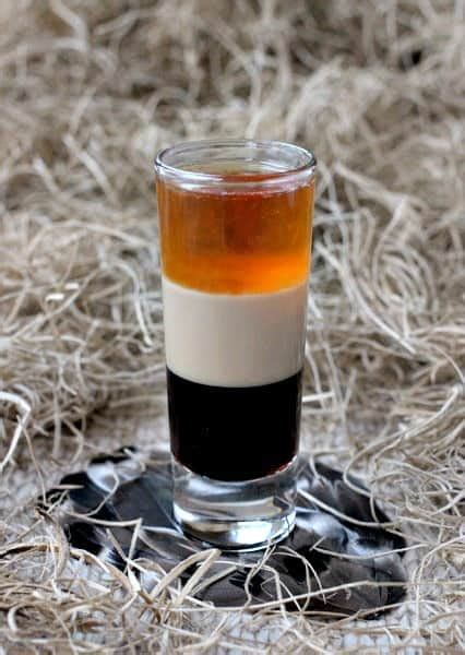 duck-fart-shot-a-fun-and-tasty-layered-drink-for-parties image