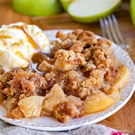 the-best-apple-crumble-quick-easy image