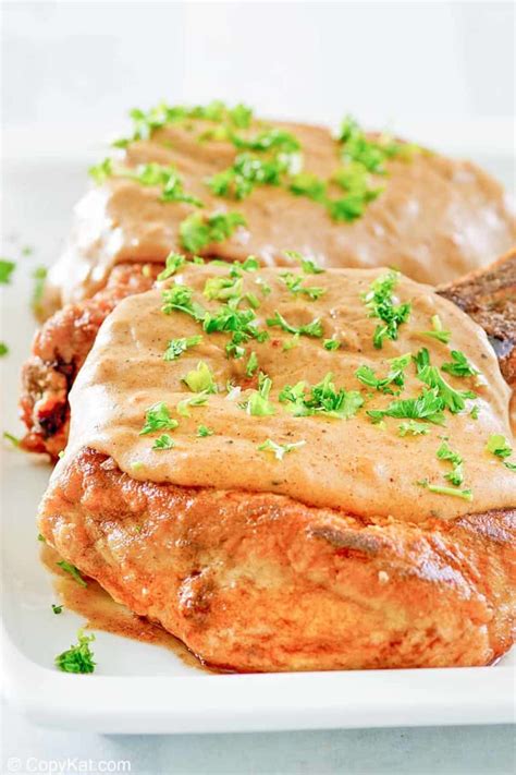 southern-fried-pork-chops-and-gravy-copykat image