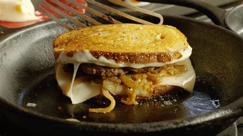 the-pioneer-womans-patty-melt-is-quick-easy-and-tasty image