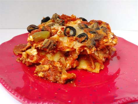 slow-cooker-supreme-pizza-lasagna image