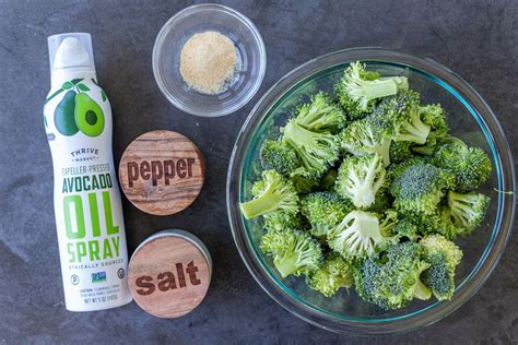 10-minute-air-fryer-broccoli-recipe-crunchiest image
