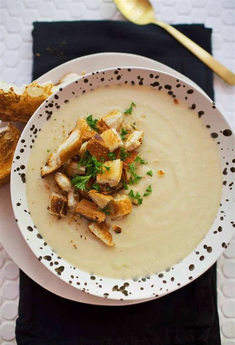 creamy-cauliflower-and-leek-soup-a-beautiful-mess image