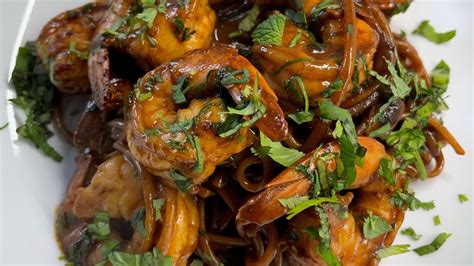 spicy-thai-peanut-noodles-with-sambal-shrimp image