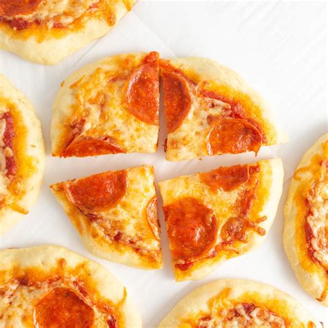 easy-mini-pizza-recipe-for-kids-in-30-minutes-design image