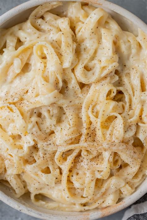 easy-healthy-alfredo-sauce-the-clean-eating-couple image
