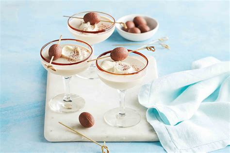 baileys-and-cream-easter-egg-cocktail image