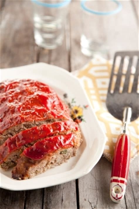 paula-deens-refashioned-turkey-meatloaf image