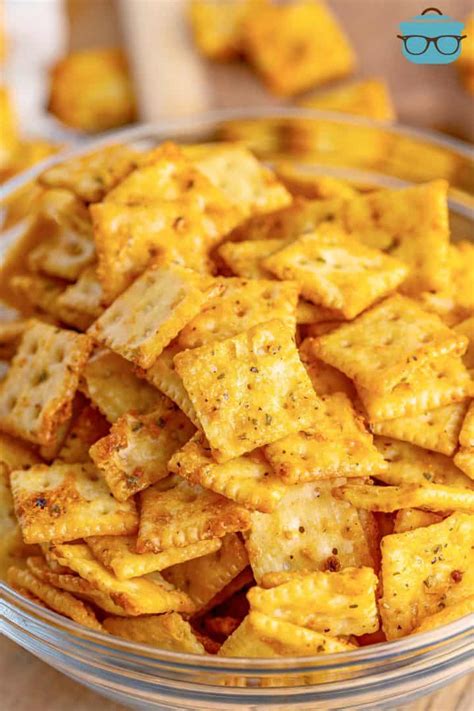 seasoned-crackers-video-the-country-cook image