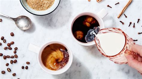 how-to-make-starbucks-spiced-sweet-cream-cold-brew image