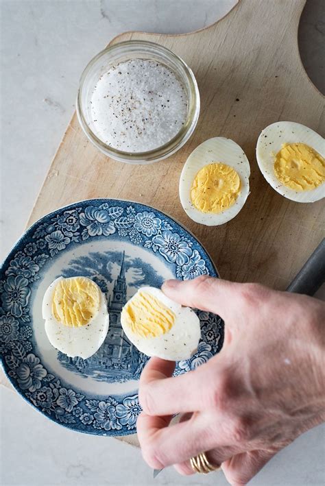 high-altitude-hard-boiled-eggs-mountain-mama-cooks image