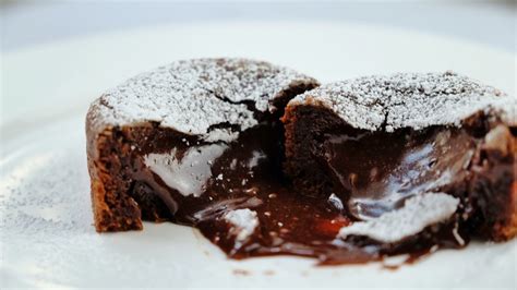copycat-dominos-chocolate-lava-crunch-cake image