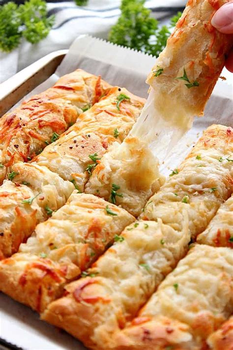 garlic-butter-cheesy-breadsticks-crunchy-creamy-sweet image