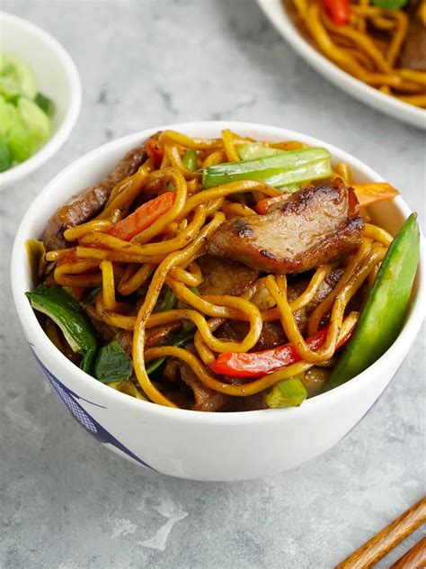 beef-lo-mein-khins-kitchen-chinese-noodles image