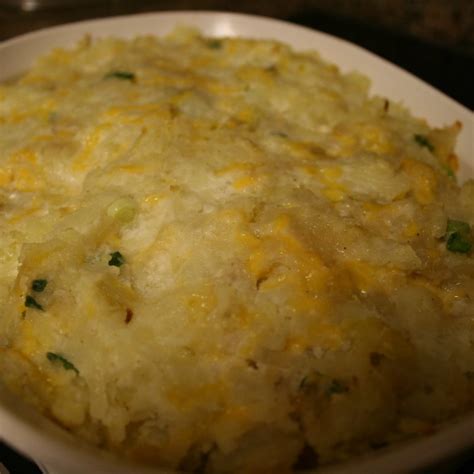 rich-and-creamy-potato-casserole-bigovencom image