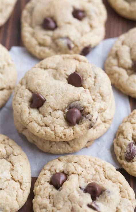 mrs-fields-oatmeal-chocolate-chip-cookies image
