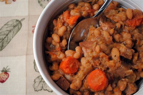 smoky-ham-and-navy-bean-stew-leah-claire image