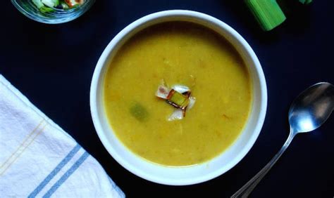 leek-and-curry-potato-soup-honest-cooking image
