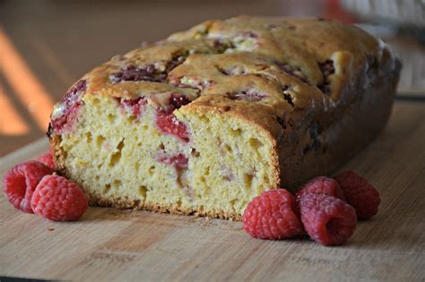 best-ever-lemon-raspberry-loaf-cake-kitchen-divas image