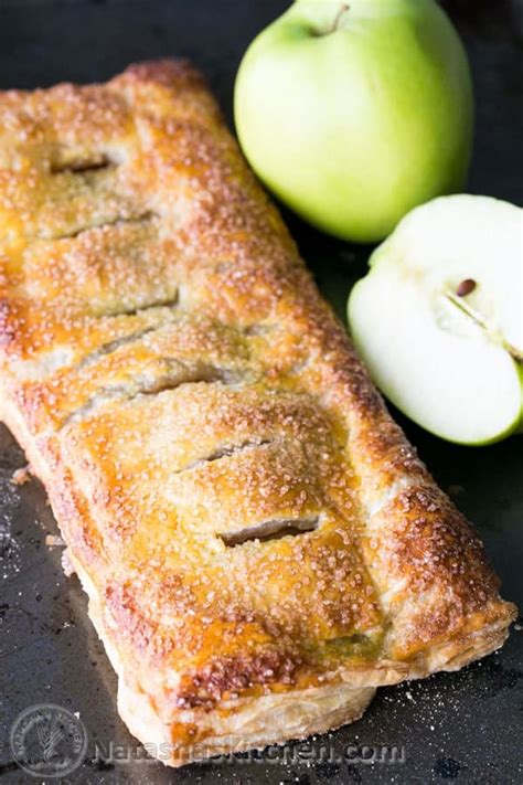 apple-cinnamon-slab-pie-recipe-natashas-kitchen image