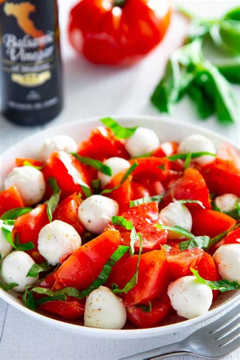 easy-caprese-salad-simply-home-cooked image