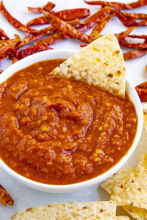 homemade-salsa-recipes-that-rock-chili-pepper image