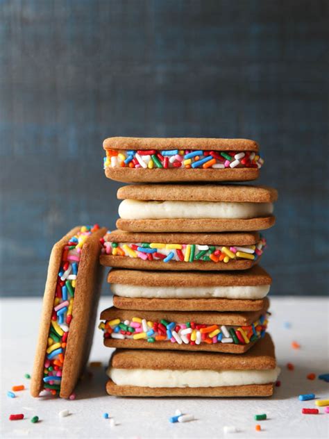 graham-cracker-and-frosting-sandwiches-completely image