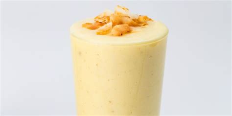 how-to-make-pia-colada-smoothie-delish image