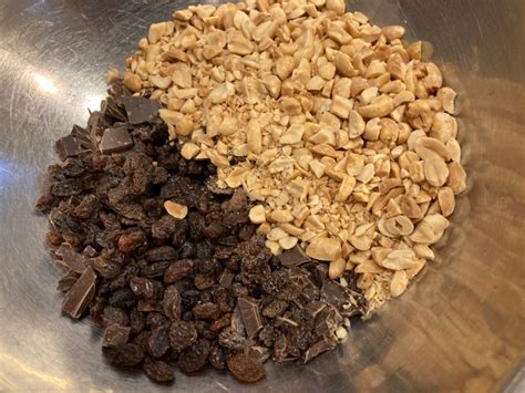 chocolate-peanut-and-raisin-clusters-the image