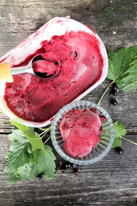 bursting-with-berries-on-midsummers-day-sorbet image
