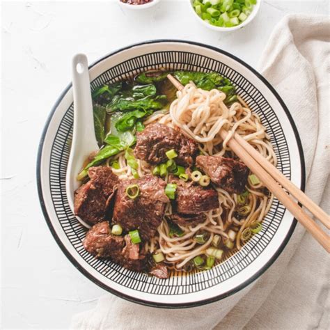 moms-famous-taiwanese-beef-noodle-soup-cooking-in image