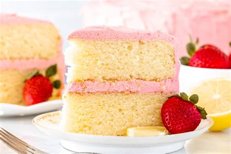 strawberry-lemonade-cake-just-so-tasty image