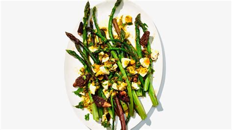 sauted-asparagus-and-morels-with-gribiche-dressing image
