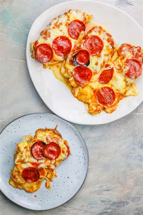 low-carb-cheesy-pizza-chicken-dinner-recipe-sweet-cs image