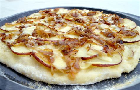 potato-and-caramelized-onion-pizza-wisconsin image