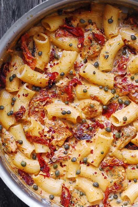 rigatoni-pasta-with-chicken-and-sun-dried-tomatoes image