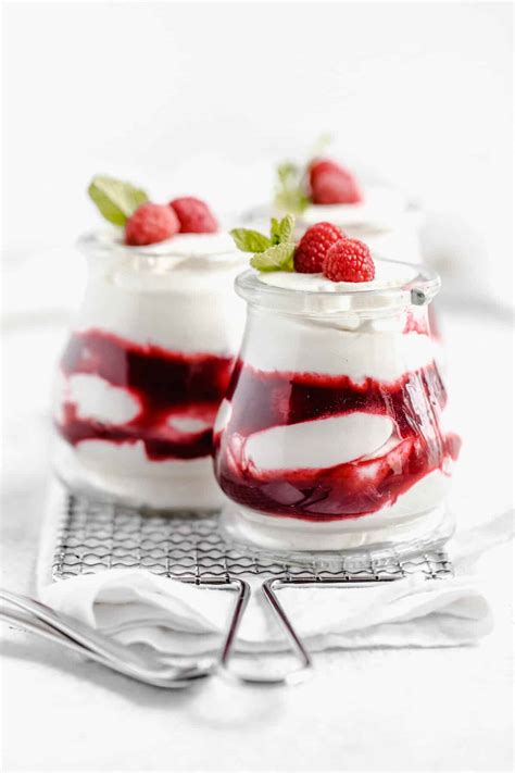 raspberry-white-chocolate-mousse-queenslee-apptit image