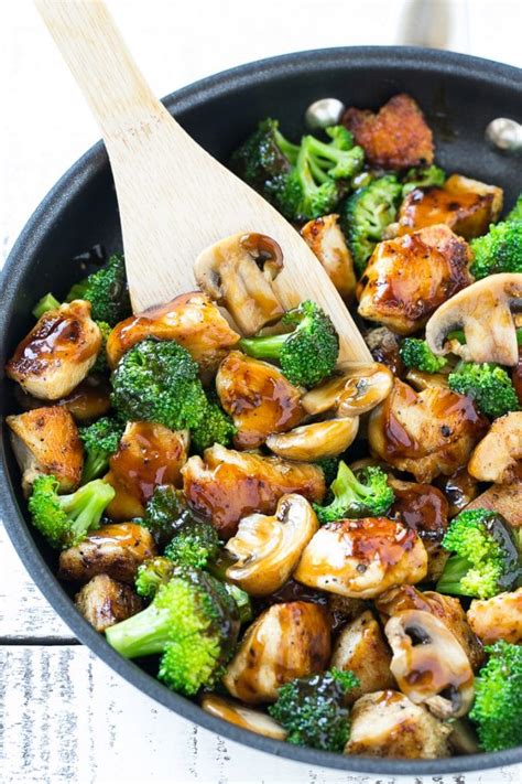 chicken-and-broccoli-stir-fry-dinner-at-the-zoo image