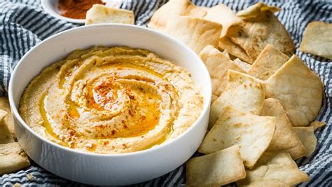 best-hummus-recipe-homemade-in-minutes-the image