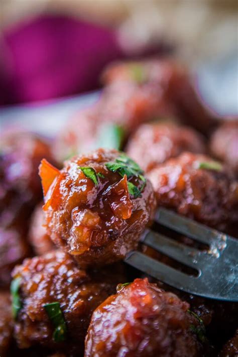chili-sauce-grape-jelly-meatballs-in-the-slow-cooker image