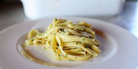 buttery-lemon-parsley-noodles-the-pioneer-woman image