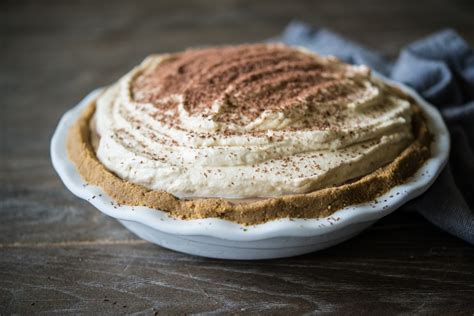 old-fashioned-chocolate-mousse-pie-fed-fit image