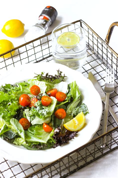 refreshing-summer-salad-with-lemon-vinaigrette image