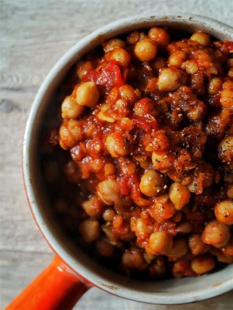 easy-chana-masala-chickpea-curry-the-slimming-foodie image